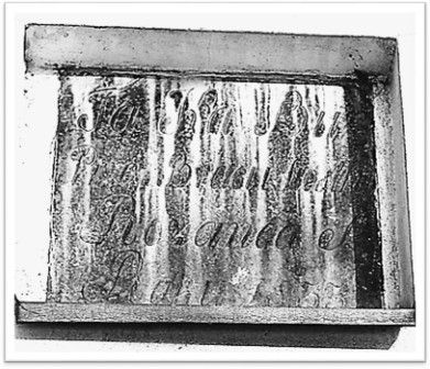 Inskrypcja fundatorów kaplicy pw. Matki Bożej Różańcowej w kościele pw. Świętego  Ducha